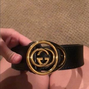 Black Gucci belt